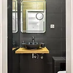 Superior One Bedroom Unirii Square * 부쿠레슈티