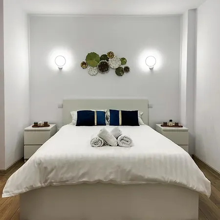 아파트 Superior One Bedroom Unirii Square *